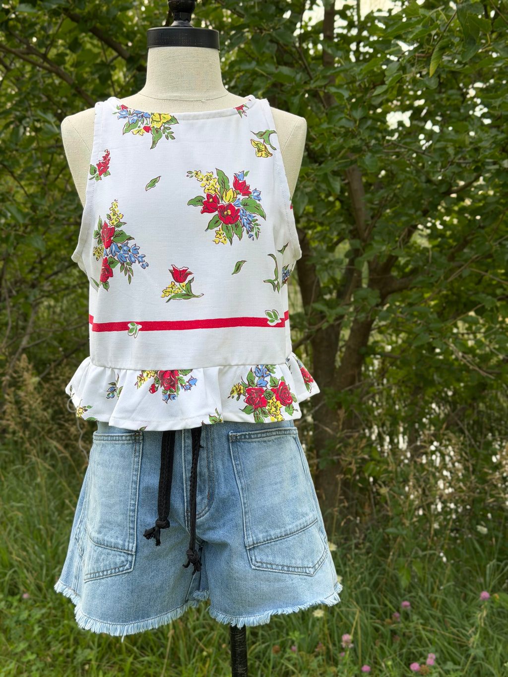 Bouquet Tablecloth Tank